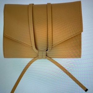 NEW in box Glass Ladder & Co. Tech Organizer Roll